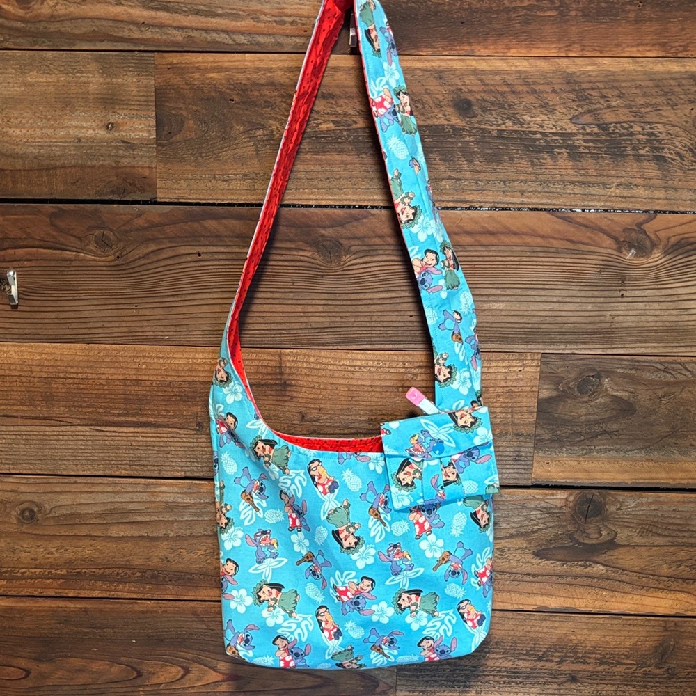 Blue and Red Women's Shoulder Bag